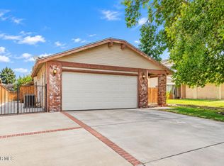 2533 Topaz Ln, Lancaster, CA 93535
