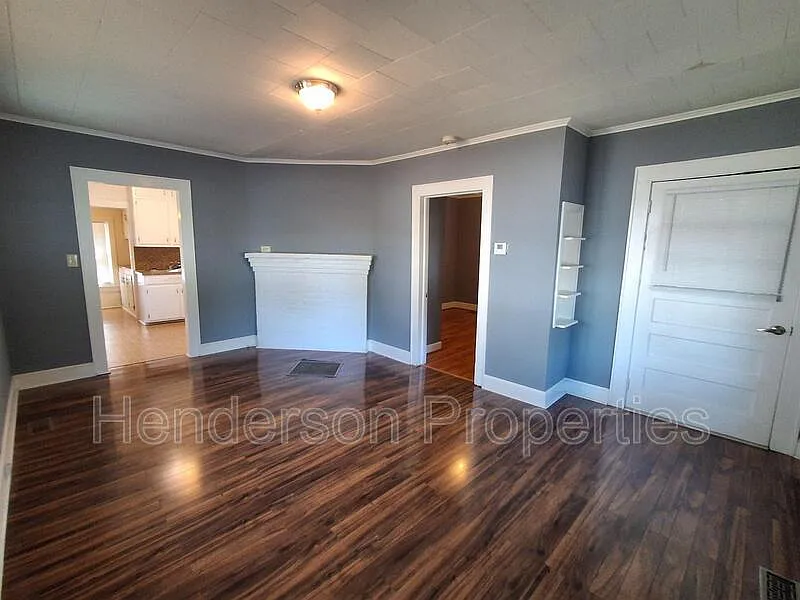 2 bed, 1.0 bath, $850 — Photo 4