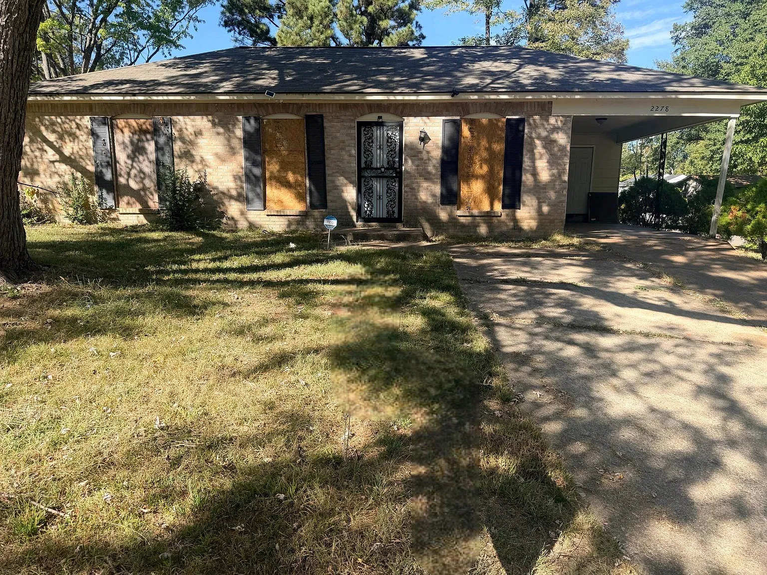 3 bed, 1.5 bath, 1213 sqft, $1,295 — Photo 1