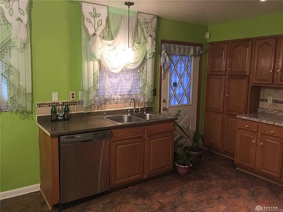 4th image of 325 N Cherrywood Ave