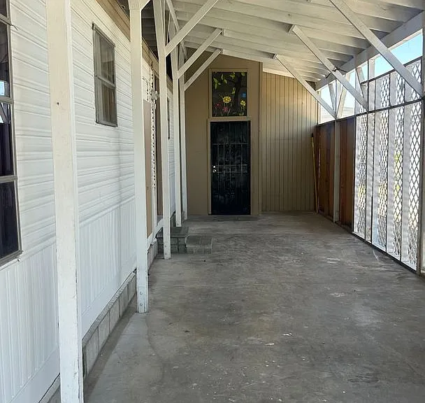 750 Santa Clara Cir — Photo 10