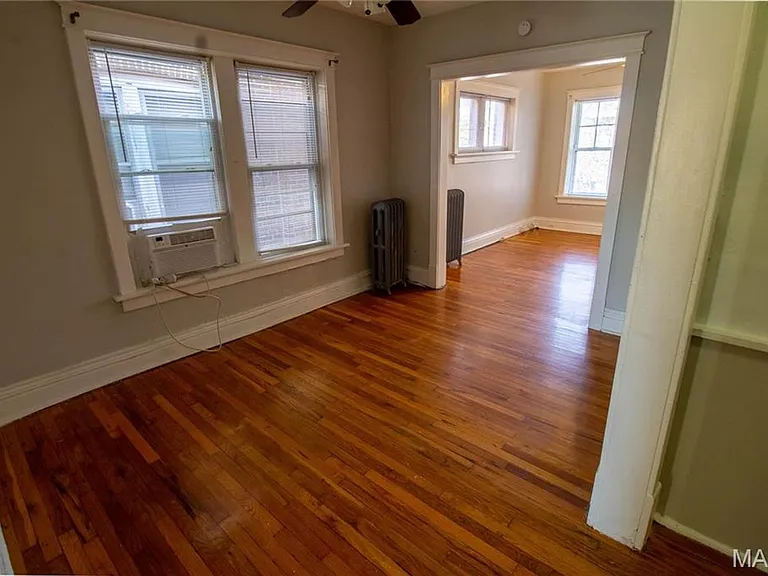 2852 Shenandoah Ave — Photo 7