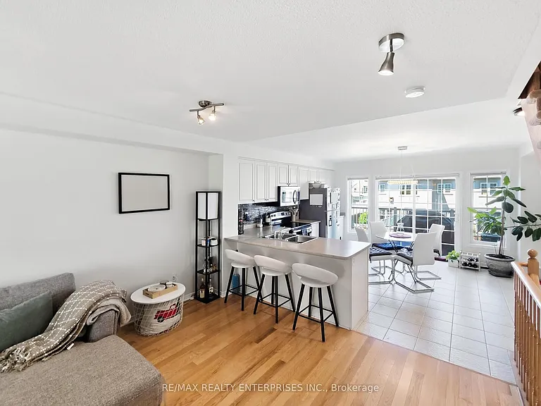 112 Harbourside Dr — Photo 14