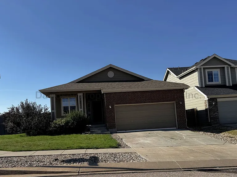 7641 Autumn Knoll Dr — Photo 1