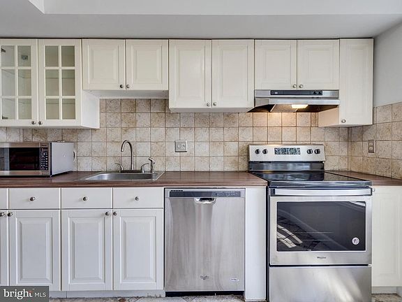 5th image of 3500 Legere Ct