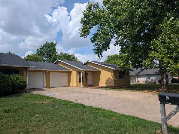 2004 Cypress Pl #A, Springdale, AR 72762
