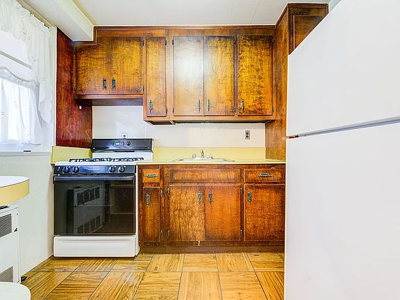 4th image of 35-31 85th St #6C