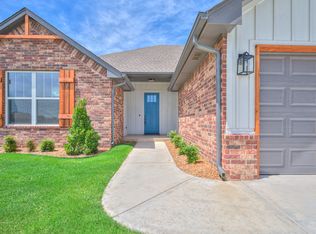 1029 NW 17th St, Newcastle, OK 73065