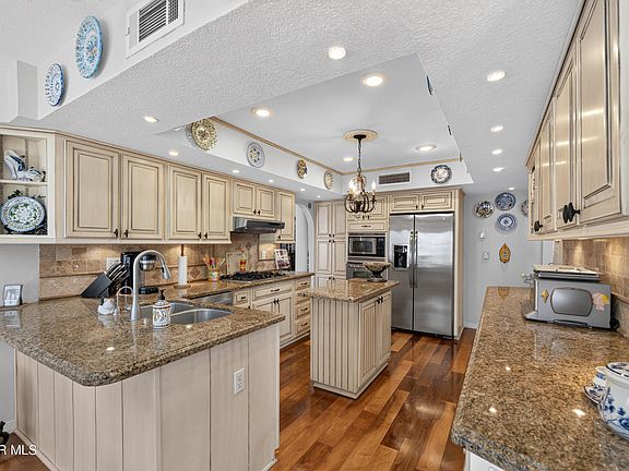 3rd image of 8536 Mountain Ash Dr