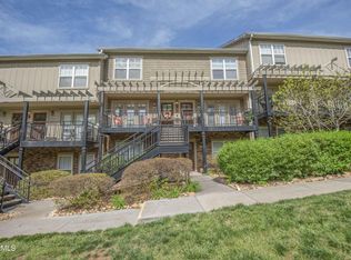 3950 Cherokee Woods Way APT 203, Knoxville, TN 37920