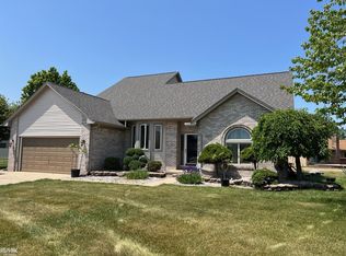 34507 Kingsway Ct, Fraser, MI 48026