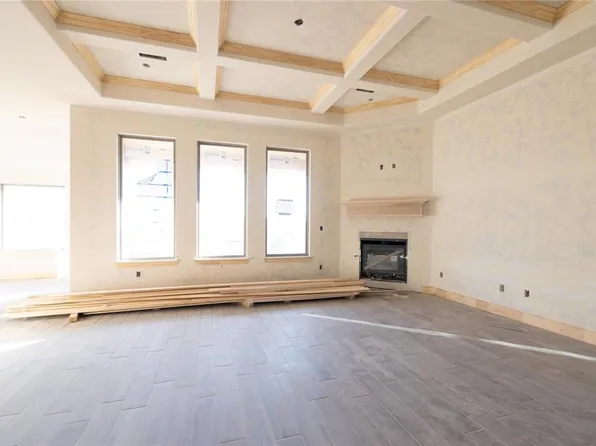 8224 Mountain Oak Dr, Edmond, OK 73034