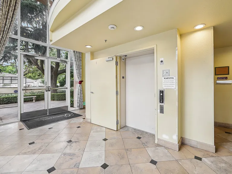 Gadberry Court — Photo 11