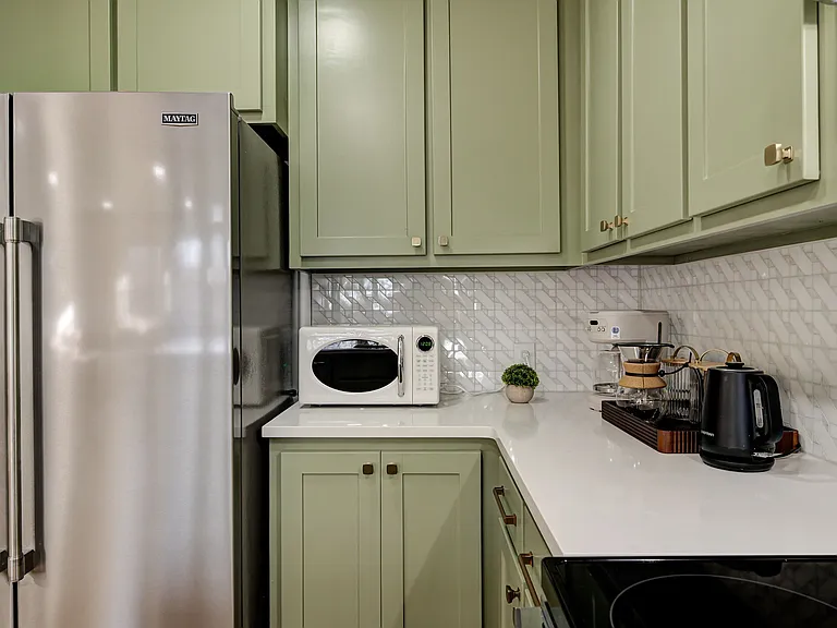 NW 43rd St — Photo 22
