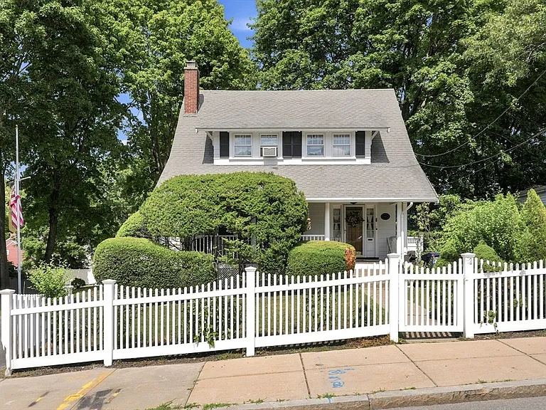 42 Norway Park — Photo 3