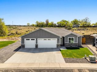 556 S Glenmoor Dr, Moses Lake, WA 98837