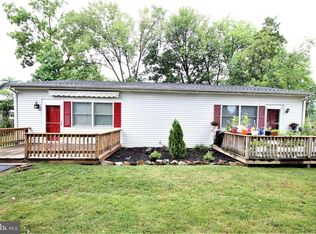 2013 Dell Ln, Wilmington, DE 19810