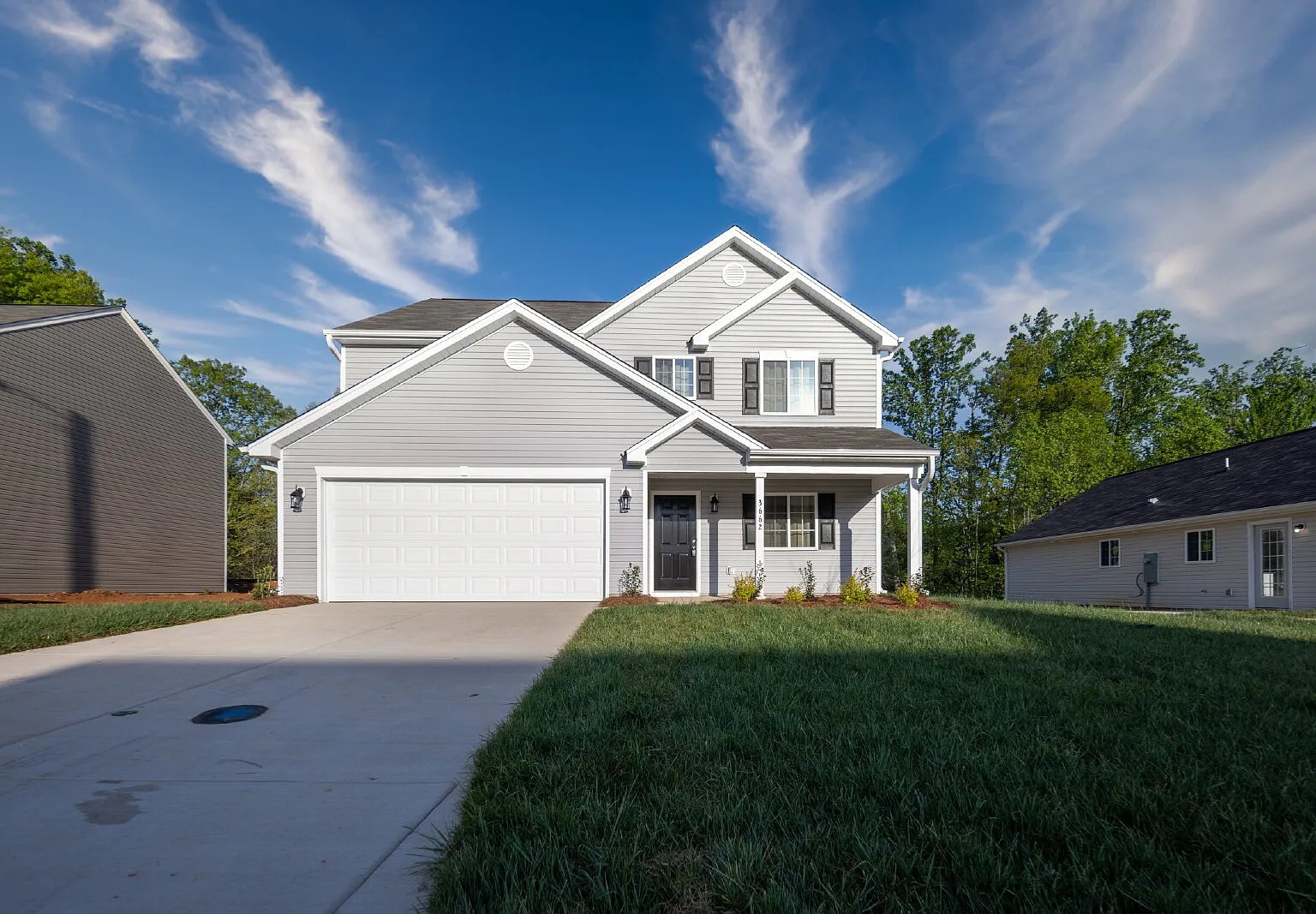 4 bed, 2.5 bath, 2227 sqft, $1,869 — Photo 3