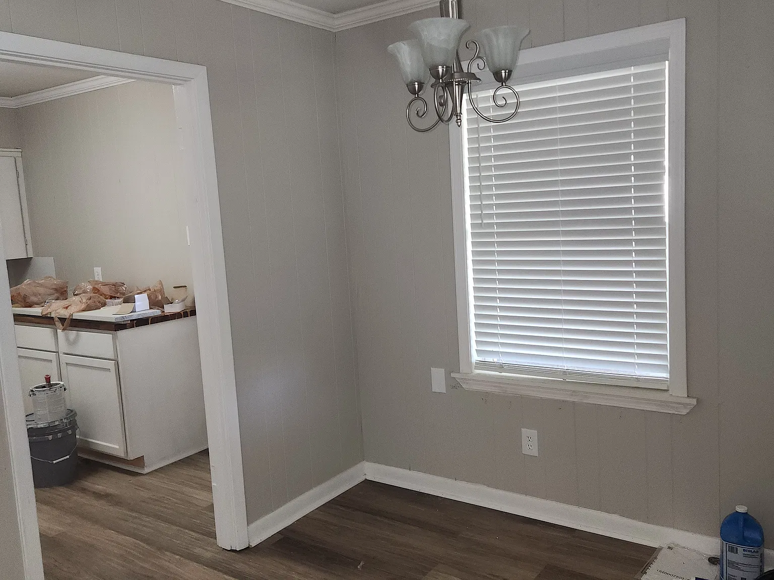3 bed, 936 sqft, $1,300 — Photo 3