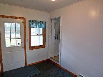 3rd image of 1138 Narragansett Trl