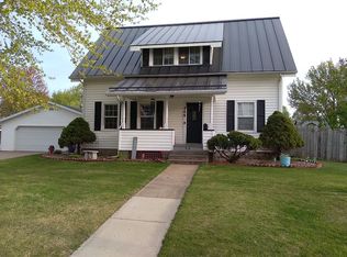 406 E Oak St, Boscobel, WI 53805