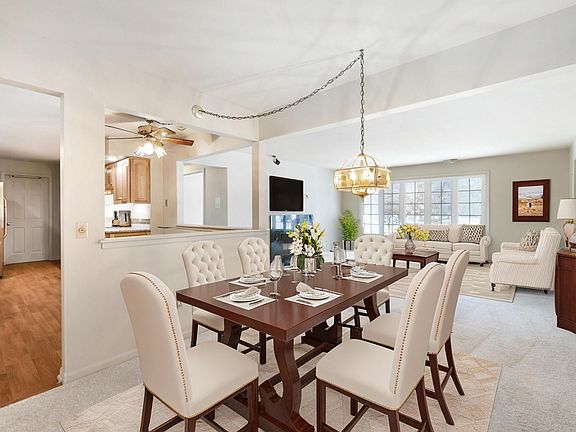 4th image of 1112 Iroquois Ave #12