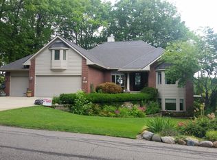 6498 Lakeshore St, West Bloomfield, MI