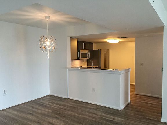 3rd image of 520 SE 5th Ave APT 1506
