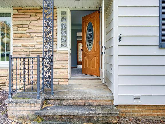 4th image of 7681 Hi View Dr