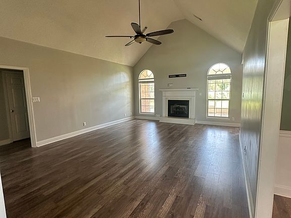 2nd image of 104 Elderberry Ct
