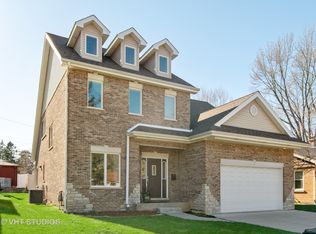 1256 Highridge Pkwy, Westchester, IL 60154