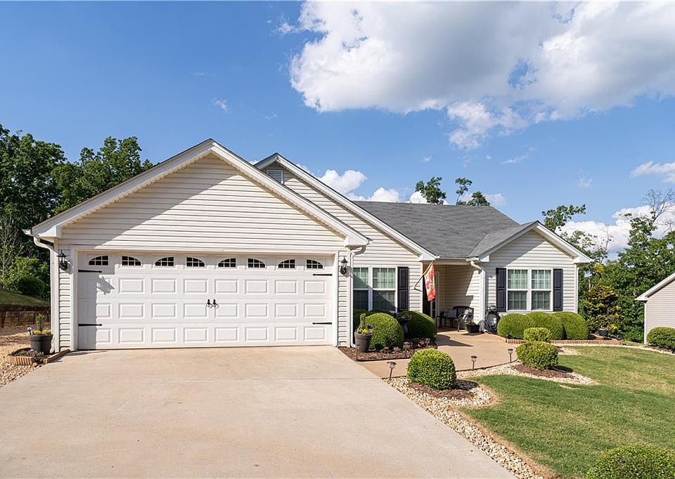 1st image of 2735 Sawyer Mill Dr