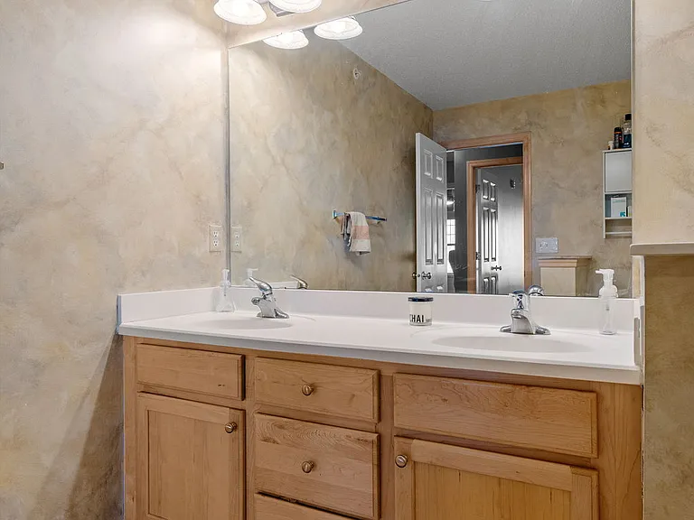 8381 Townsend Dr — Photo 26
