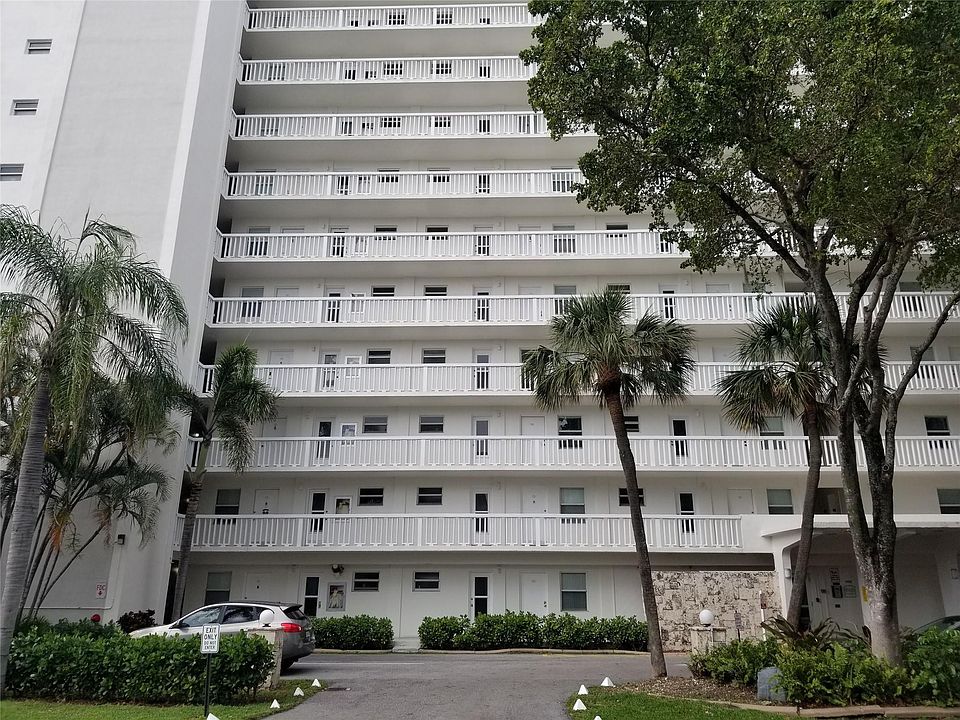 1st image of 2555 NE 11th Street #310