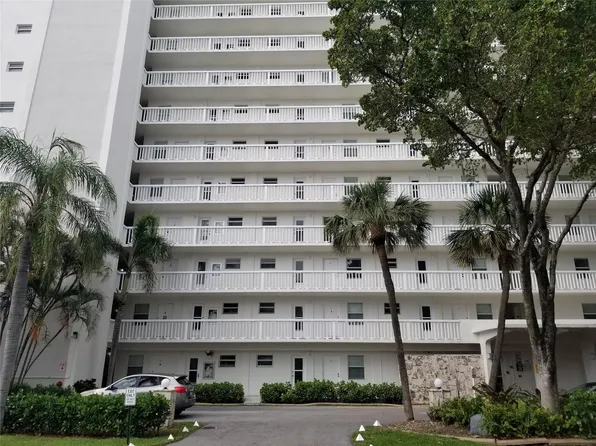2555 NE 11th St #310, Fort Lauderdale, FL 33304