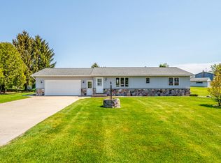 199 Francis Ave, Cascade, WI 53011