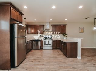 807 Simpson Rd APT D, Victoria, TX 77904