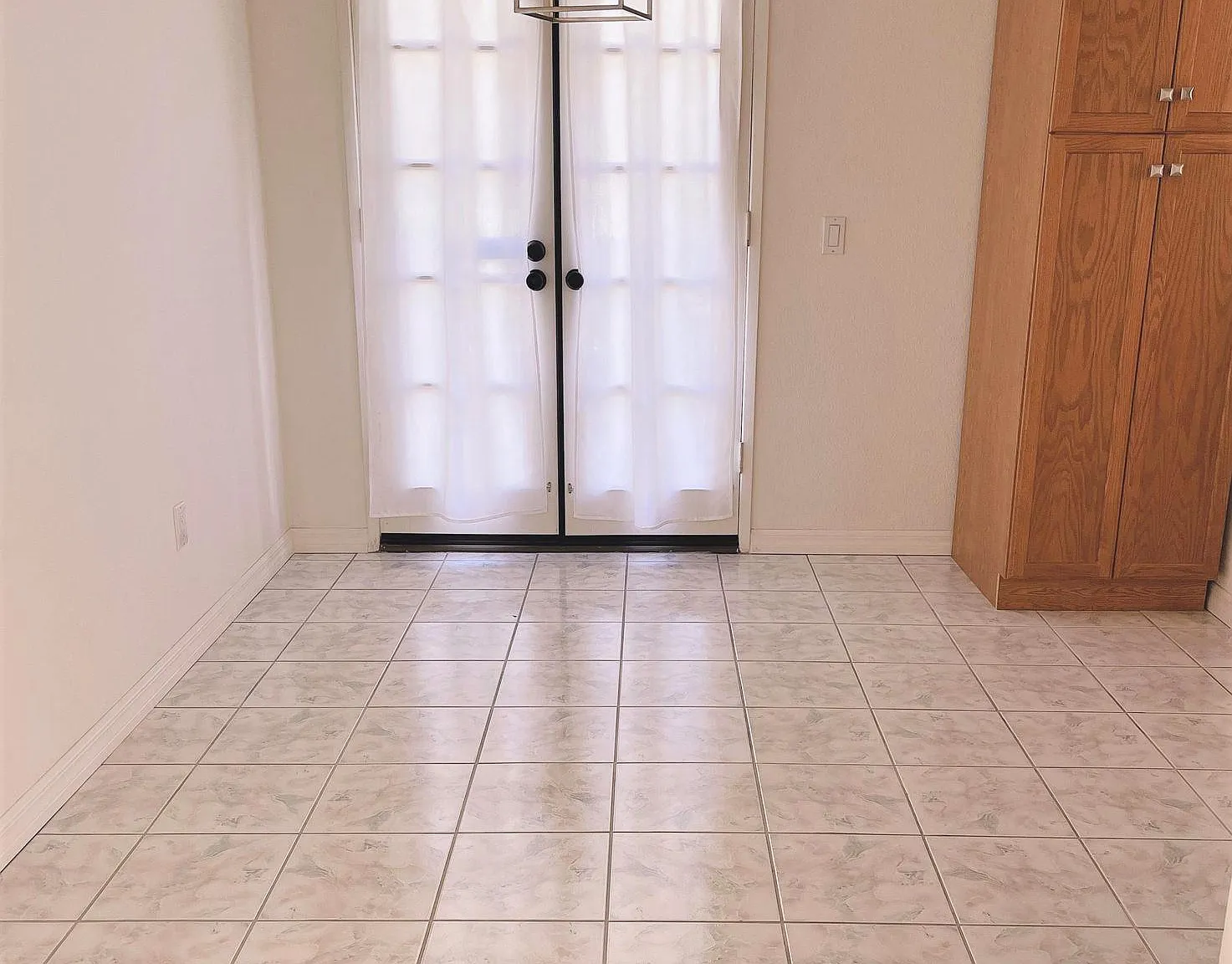 3 bed, 1570 sqft, $3,000 — Photo 4