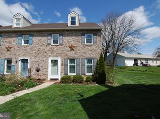 411 Cahill Cir, Honey Brook, PA 19344