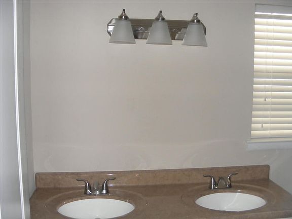 4th image of 37 Okahatchee Cir