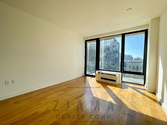 3rd image of 25 E 19th St APT 6C