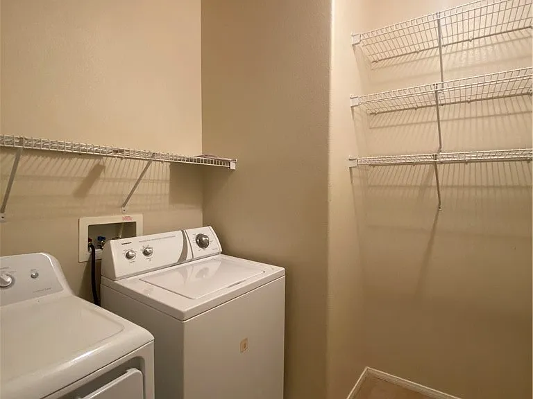 5980 Fidenza Ave — Photo 28