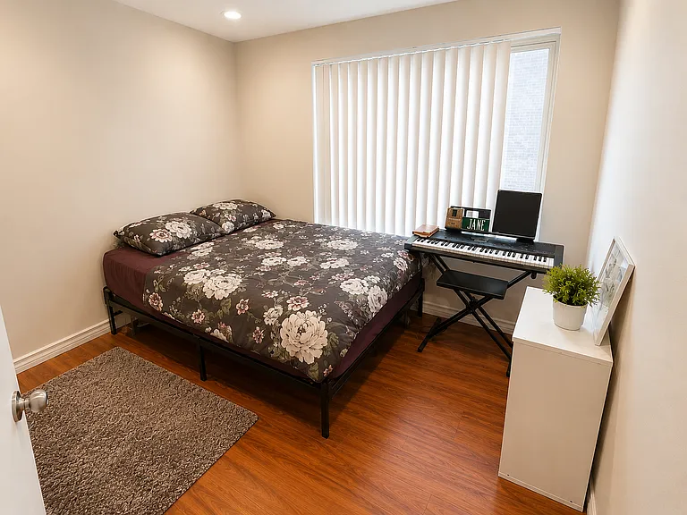 521 Walnut St — Photo 12