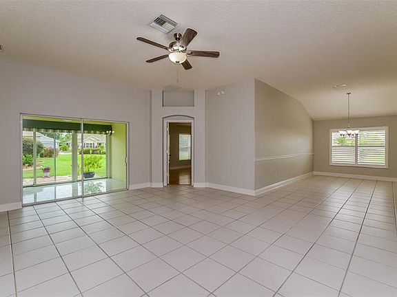3rd image of 1227 Greenville Way