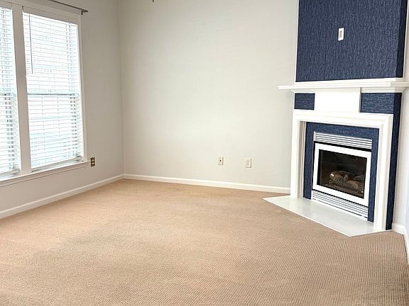 3rd image of 3000 Commonwealth Cir Unit 14