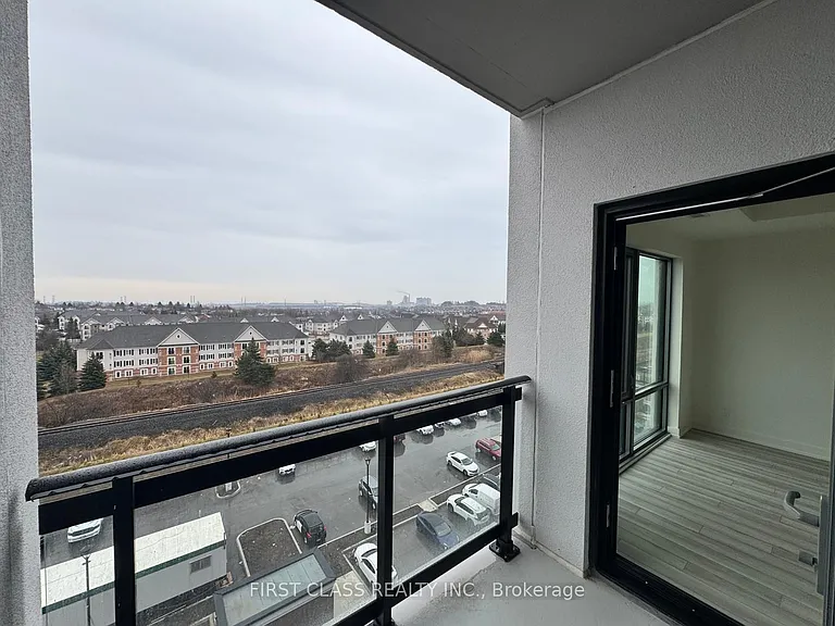 51 Clarington Blvd — Photo 9