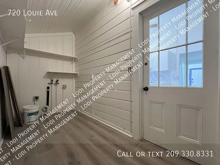 720 W Louie Ave — Photo 22