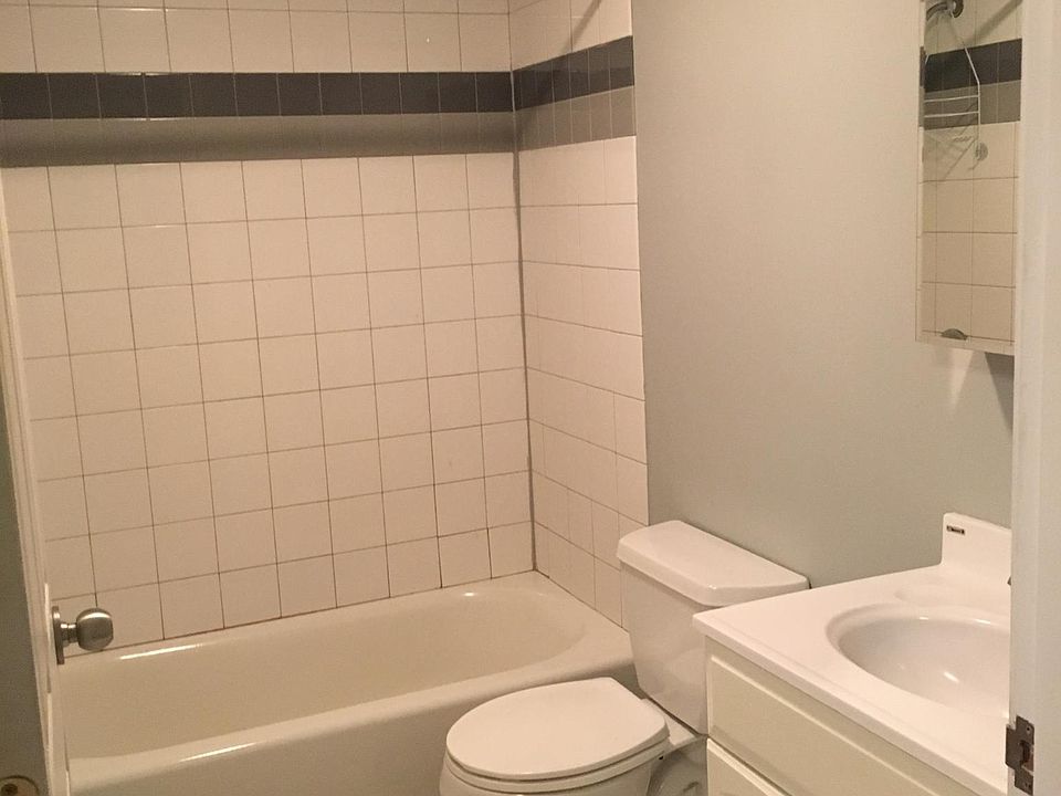 2nd image of 455 S Main St APT 201