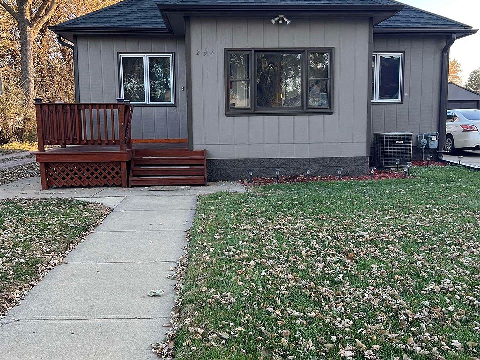 1st image of 202 W 30th St