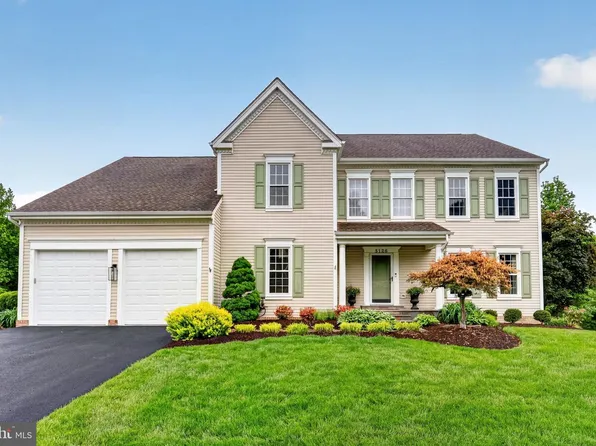 5126 Myrtle Leaf Dr, Fairfax, VA 22030